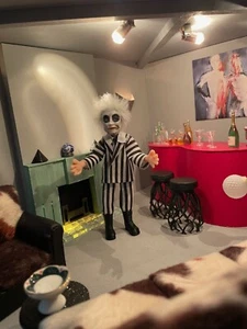 Beetlejuice Designed Dollhouse including 6 characters - (not quite completed) - Picture 1 of 21
