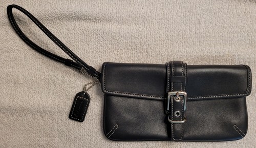 COACH POCHETTE DA POLSO IN MORBIDA PELLE NERA 4x7 CHIUSURA A SCATTO USATA DELICATAMENTE COND.
