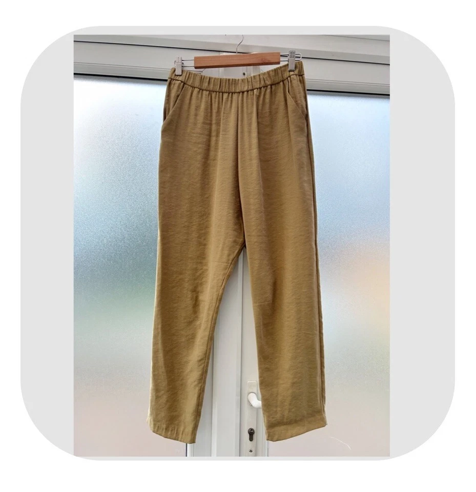 ZARA Khaki Trousers Size M – Comfy Casual Pants with Pockets - Image 1 of 4