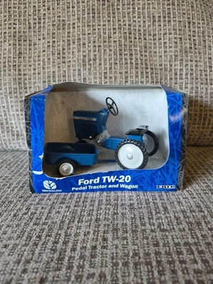 1/8 Ford New Holland TW-20 Replica Pedal Tractor and Wagon 13504 - Image 1 of 4