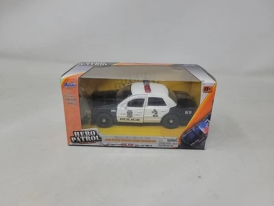Jada Hero Patrol Precincts Minneapolis Police K9 Unit Ford Crown Victoria 1:32 - Image 1 of 4