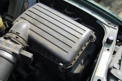 Caja limpiador de admisión de aire 3,2 L 4 puertas 2001 ISUZU RODEO CAR_RM Foto 1 de 4