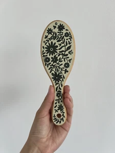 Hand painted bamboo hairbrush with Ukrainian vintage print - Picture 1 of 3