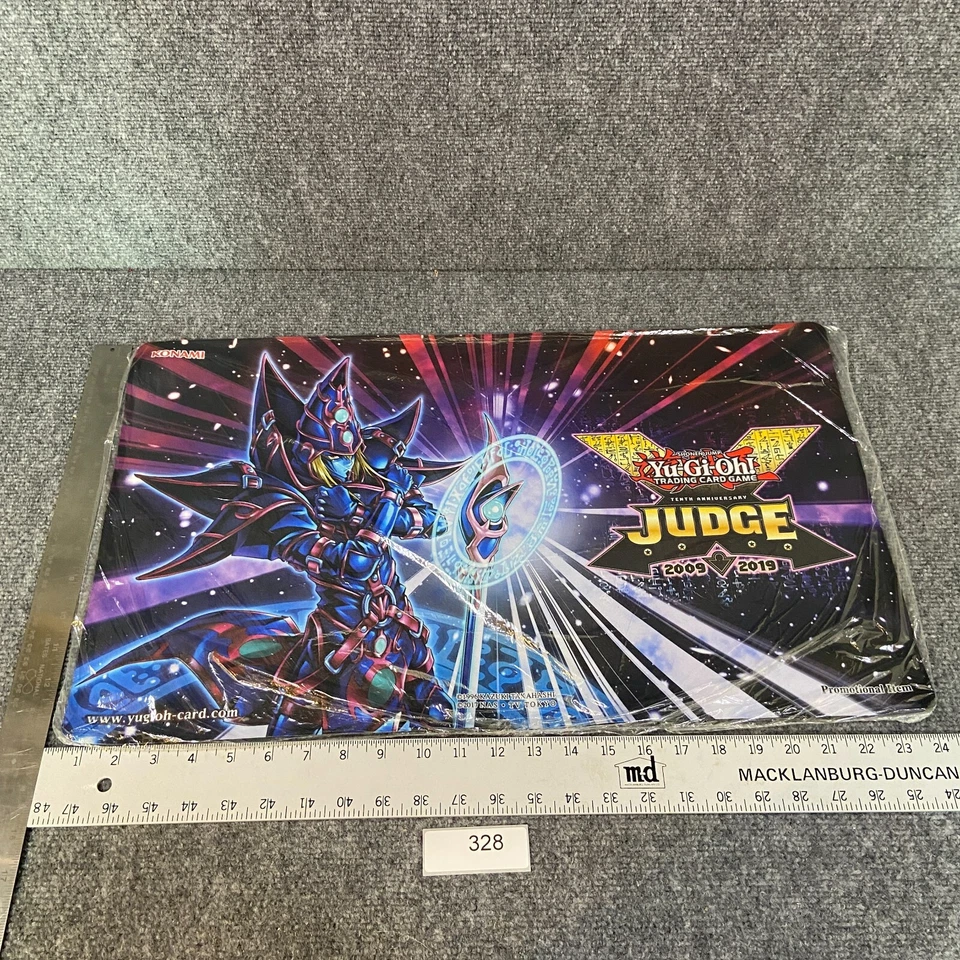 YuGiOh! Alfombra de juego MAGICIAN OF CHAOS JUECES 2009 2019 alfombra de juego 14"x24" promoción sellada Foto 1 de 4