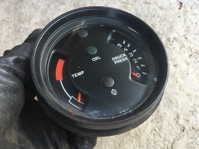 Porsche 911 Oil Temperature/Pressure Gauge VDO 10/79 #7 C#11 911 641 103 03 - Image 1 of 4