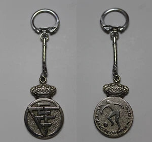 LLavero de metal REAL FEDERACION DE FUTBOL ESPAÑOLA. Logo Antiguo, Años 70. - Foto 1 di 1