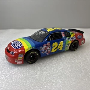 Jeff Gordon #24 Dupont 1995 Monte Carlo 1:24 Scale Diecast by Brookfield - Picture 1 of 5