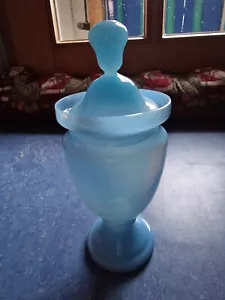 Glasgefäß mit Deckel * hellblau * 26 cm hoch * irisierend * - Bild 1 von 11