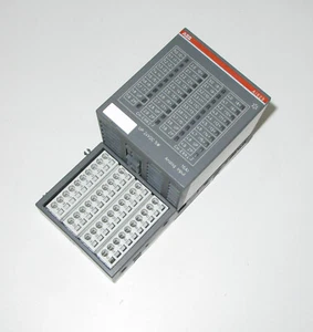 Módulo de entrada analógica ABB AI523-XC 1SAP450300R0001 con base - Imagen 1 de 3