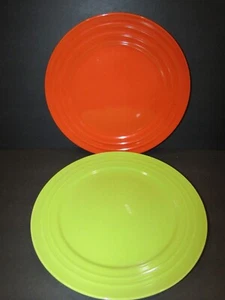 Rachael Ray DOUBLE RIDGE Tangerine Orange & Green Apple Set of 2 Dinner Plates - Picture 1 of 8