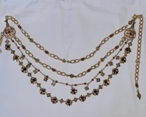Cintura/Collana St. John Tripla Catena e Cristalli Tono Oro Catena Lunghezza 43" - Foto 1 di 16