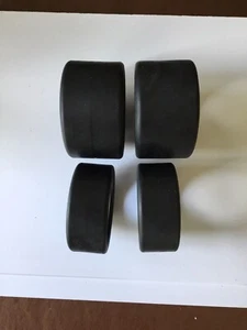 Pocher 1/8 Ferrari F40 Set Of Four Slick Tyres - Picture 1 of 3