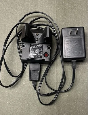 Cargador de Pared Streamlight Stinger Modelo 75100 con Cable de Alimentación Foto 1 de 2