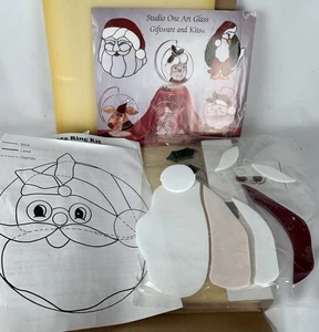 Santa Studio One Kunstglas vorgeschnitten Buntglas Kit Weihnachten DIY unbenutzt - Bild 1 von 5
