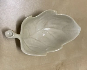 Vintage Carlton ware Australian design Crackle vine leaf dish 14.5 cm X 4.5 cm - Picture 1 of 3