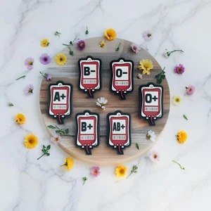 Parche moral táctico médico de emergencia parche tipo sangre A B AB O Pos parche de sangre - Imagen 1 de 13