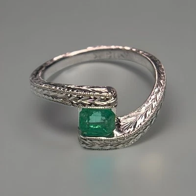 14K White Gold Emerald Ring Sz 6 (4.6g) Diamond Cut Band – Solid Gold Jewelry - Image 1 of 4