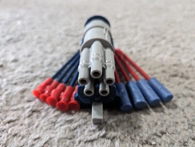 蜘蛛侠起源盖特林飞镖手腕爆破器带 9 个飞镖孩之宝 2006! 经过测试! — 第 1/4 张图片