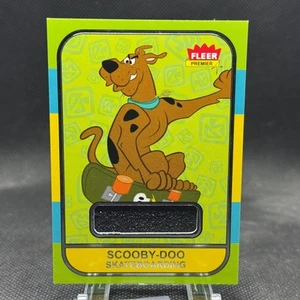 2025 Fleer Scooby Doo 1986-87 Memorabilia Scooby Doo Skateboard Grip #MS-6 - Foto 1 di 2