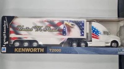 New Ray 1:32 LONGHAULER COLLECTION Model Truck: Kenworth T2000 - Image 1 of 4