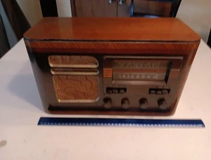 Antique 1939, RCA/VICTOR, Tube Radio, Model T60, Nice Wood Case.... - Picture 1 of 10