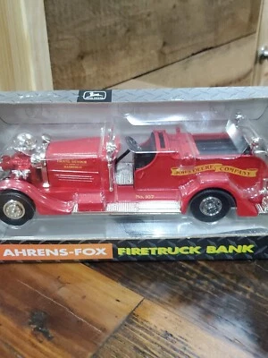 Ertl 1/30 John Deere 1937 Ahrens-Fox Firetruck Bank, Stk# 5773 Foto 1 de 4