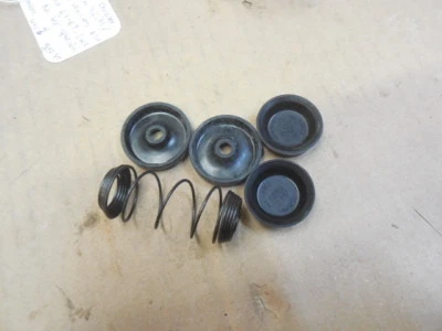 Kit de reparación de cilindro de rueda de freno de tambor AutoSpecialty #KW-82017 para Buick GMC H279 Foto 1 de 3