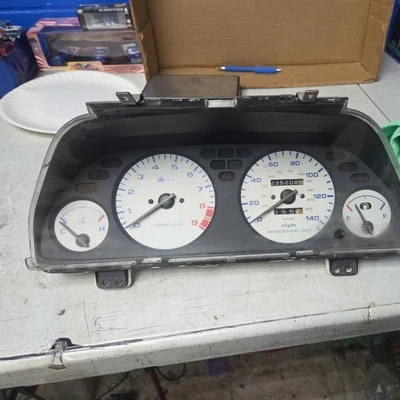 Cuadro de instrumentos Acura Integra 1992-1993 transmisión manual 235 k Foto 1 de 4