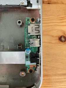 HP Pavilion 17 Platine für USB Port, Kopfhörerbuchse und Statusanzeigen rechts - Bild 1 von 1