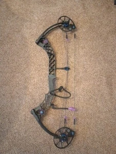 Mathews Chill R bow plus case, mods, arrow rest, and more! - Picture 1 of 12