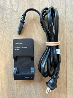 Cargador de batería Fujifilm BC-45 para baterías Fuji NP45 Li-Ion - 4,2 V, 550 mA Foto 1 de 4
