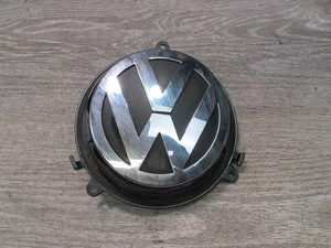 VW GOLF R32 GTI MK5 2008 maletero trasero escotilla pestillo liberación manija emblema logotipo OEM - Imagen 1 de 13