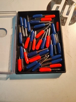 Lot Of 20 Blue & 13 Red 33 Total Cemented Carbide Blades Vinyl New  - Image 1 of 2