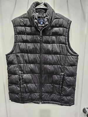 IZOD Puffer Vest Large Men’s Black Packable Lightweight - Image 1 of 4