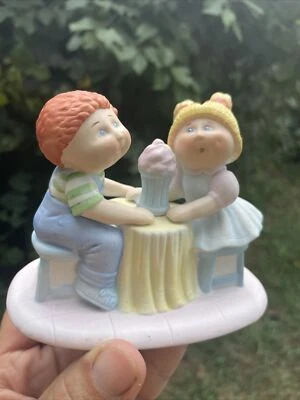 Vintage CABBAGE PATCH DOLLS Boy Girl Figurine Ice Cream Xavier Roberts ❤️blt39j5 - Image 1 of 4