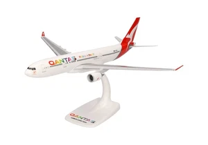 HERPA, AIRBUS A330-200 Qantas Pride is in the Air. Whitsundays, 1/200, HER614061 - Picture 1 of 5