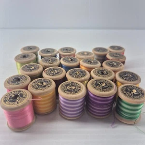Clark & Co Anchor Mills Embroidery Thread Vintage, 23 Wooden Spools, Paisley - Picture 1 of 4