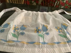 Vtg Half Apron Hostess Cotton Print flowers tulip & daisy one pocket - Bild 1 von 3