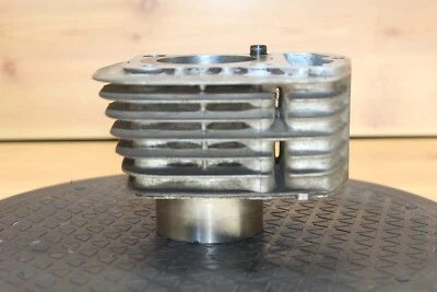 Honda TL125K1 TL125 K1 TL 125 1974 OEM cilindro barril jarra 12100-324-010 Foto 1 de 4