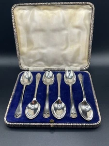 Vintage 1933 Art Deco Sheffield Sterling Silver Spoon Set of 6 by Walker & Hall - Picture 1 of 8