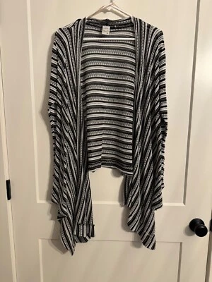 American Rag Women's Plus Open Cardigan Sz 1X Black and White - Imagem 1 de 4