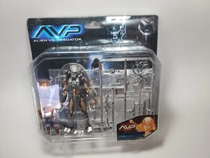 Takara Microman MA-17 AVP Alien vs Predator Celtic Predator Figure t2 - Picture 1 of 4
