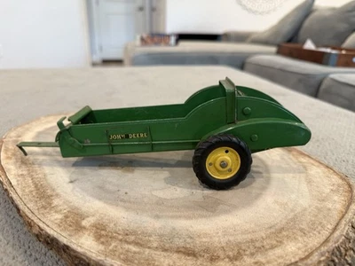 John Deere and Ford Toy Tractors and Manure Spreader Set, 1/64 Scale - Image 1 of 4