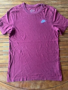 NIKE ++T SHIRT+TAGLIA XS +BORDEAUX++STREET WEAR+++ - Foto 1 di 9