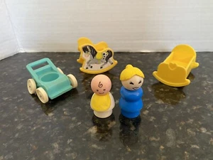 Vintage Fisher Price Little People Nursery Lot With BABY And Mother - Picture 1 of 9