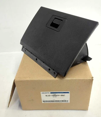 Nuevo OEM genuino Ford Guantera Puerta 2006-2010 Explorer Mountaineer Manija Negra Foto 1 de 4
