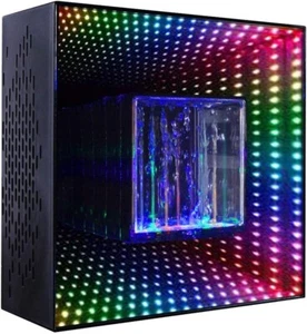 Altavoces de colección Spencer's Mirror Tunnel Water Show AWD-69X, 9" x 9" - Imagen 1 de 8
