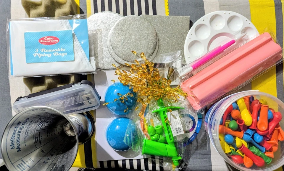 Cake Decorating x16 Pieces, Job Lot, Brand New  - Image 1 of 1