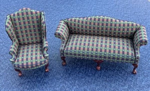 Vintage Puppenhaus Miniaturen 2 Stück Queen Anne Wohnzimmer Set kariert 1:12. *NEU* - Bild 1 von 10