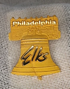 Vintage Elks Club Pin Philadelphia Pennsylvania Liberty Bell Organization - Picture 1 of 6